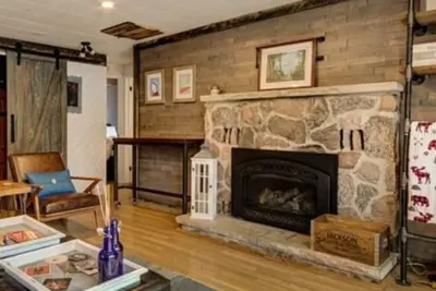 Image de Delightful 2 bedroom lake cottage on  Stoney lake   Booking for Fall colour's