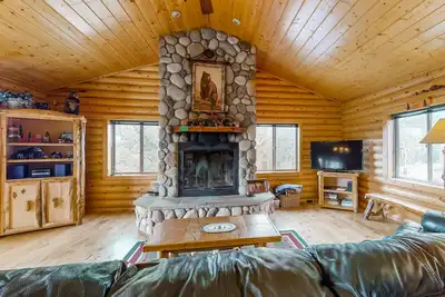 Image de Classic Mountain Home w/ Stunning Views, WiFi, Private Hot Tub & Fireplace