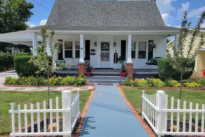 Image de Cozy home near Casino, Breweries, Historical attractions, National Park & more