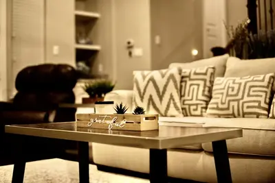 Image de New! Kanagawa & Zen Lux Heights Home of H-Town!