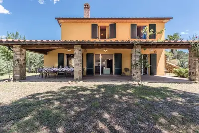 Image de Maison de vacances Lucignano pour 1 - 13 personnes avec 6 chambres Ă coucher - Maison de vacances