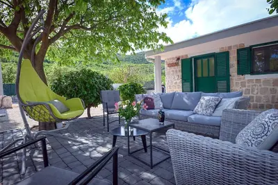 Image de Maison de vacances Vrgorac pour 1 - 6 personnes avec 2 chambres Ă coucher - Maison de vacances