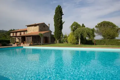Image de Charming Estate With Pool