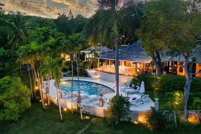 Image de Luxury Jamaican Villa Overlooking Caribbean Sea
