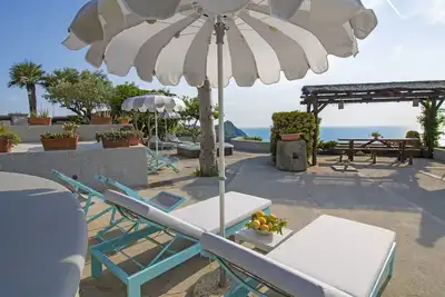 Image de Private Villa Titina: exclusive sea view Villa with 3 private apartments