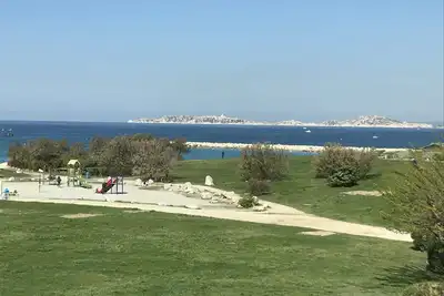 Image de Appartement avec terrasse et vue exceptionnelle sur la mer à 100 m de la plage