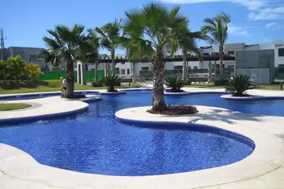Image de Amazing big and beautiful house - 3 streets from the beach