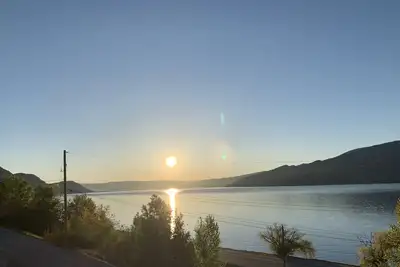 Image de Paradise view by the Lake