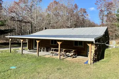 Image de Cabin where the black top ends. . . Cabin 1