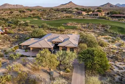 Image de N Scottsdale Home; luxury, golf course, quiet, private, pool, spa, putting green
