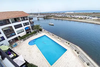 Image de Appartement T2 mezzanine vue mer avec piscine