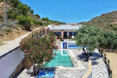Image de Villa for 4 with feature pool & great reviews
