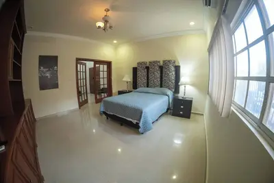 Image de 17 Grande chambre pour deux personnes
