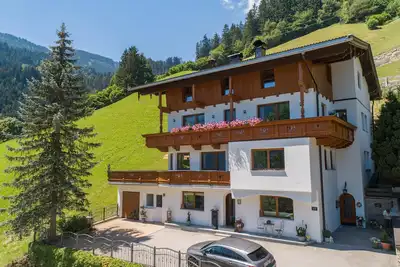 Image de Appartement confortable avec local à skis