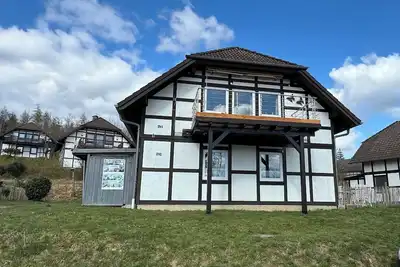 Oasis of peace with a view of the valley, directly at the Kellerwald access, free Wlan!