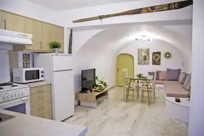 Image de Areopolis Art Apartment for 6, in Areopoli, Mani