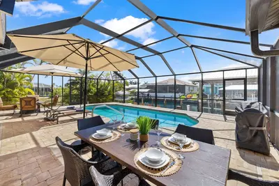 Image de Seaside Villa Manatee Bay in quiet location on Pine Island