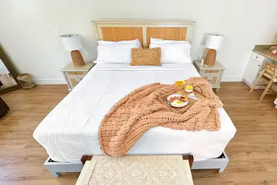 Image de Bimini Nest Cozy Studio, Steps from the Beach