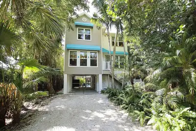 Lika Laika 3 Bedroom / 3 Bath House
