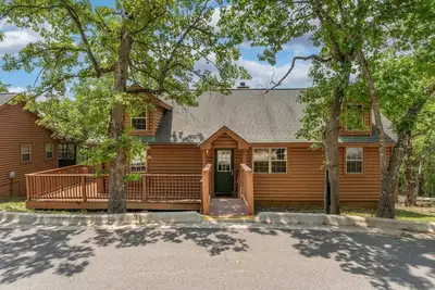 Image de King Bedrooms, Resort Amenities, Indoor and Outdoor Pools! | 358