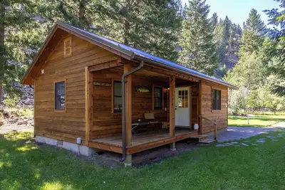 Bighorn Cabin #1 - Have breakfast with Bighorn Sheep!