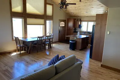 Image de Private setting an hour from Yellowstone Park and minutes from fishing accesses.