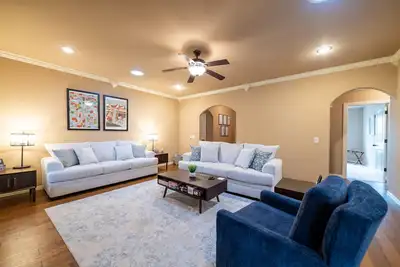 Image de Bikers Paradise, Trails, Promenade Mall, Amp, Restaurants, and Top Golf