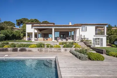 Image de Magnifique Villa Sur le Domaine sécurisé du Golf de Saint-Tropez Gassin