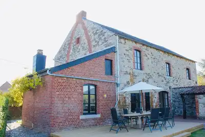 Image de Charmante maison de vacances avec belle terrasse et jardin