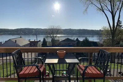 Image de Mississippi River Views and Downtown LeClaire all in one!