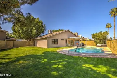 Image de ☞Heated Pool☜★Oversized Yard★Wifi★Netflix★Full Kitchen