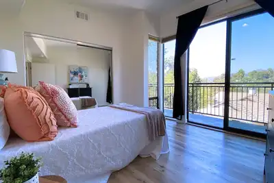 Image de Luxurious Spacious Hillside Retreat with Amazing Views Near Rosebowl