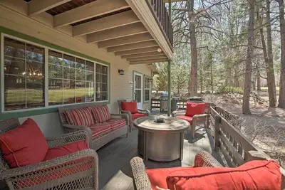 4 Mi to Woodland Lake: 2-Story Home w/ Grill