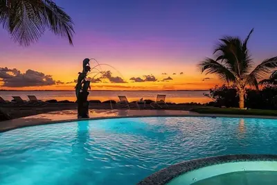 Image de Sanctuary luxury home with oceanfront views near Key West
