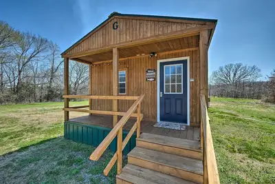 Image de Cozy Cookson Cabin w/ Fire Pit: 1 Mi to Lake!