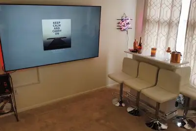 Image de Modern Chic Lux 2bd W/Office 2 Ba and Balcony