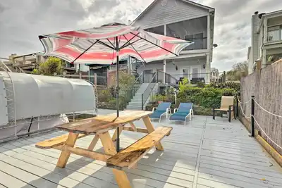 Image de Waterfront Lake Conroe Getaway w/ Multiple Decks!