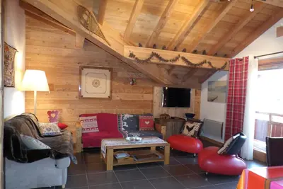Spacieux appartement de qualité  dans petite copropriété récente avec garages