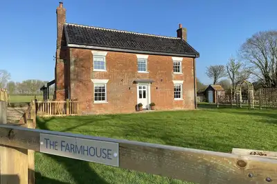 Image de 5 bedroomed farmhouse perfect for exploring Norfolk and Suffolk.