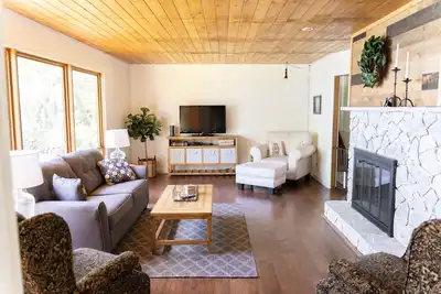 Image de Newly Renovated House on Lake Superior with Private Beach