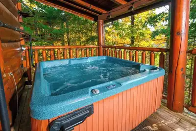 Image de Gorgeous Views & Hot Tub - Bear Hug at Bear Creek