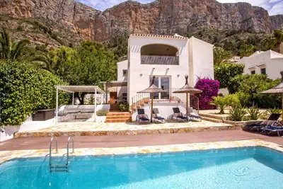 Image de Belle maison de vacances privée avec Wifi, climatisation, piscine privée, Tv, terrasse et parking