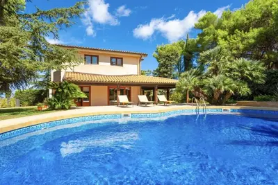 Image de Belle maison de vacances privée avec Wifi, climatisation, piscine privée, Tv, patio et parking