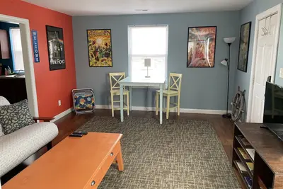 Image de Standing on the Moon One Block to the Beach