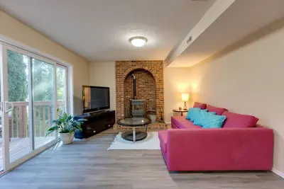 Image de Oregon Jade Lodging: Specious two bedroom, Ev charger, green space
