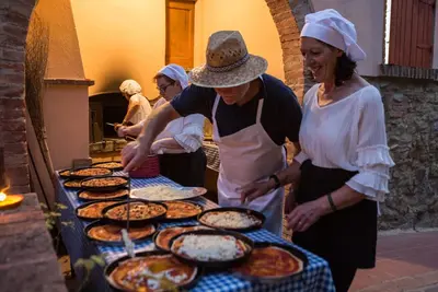 Image de Appartement à Peccioli, terrasse privée, climatisé, WiFi, piscine, familial