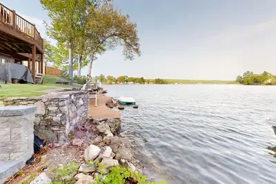 Image de Webster Lake - One Home -Two Apartments