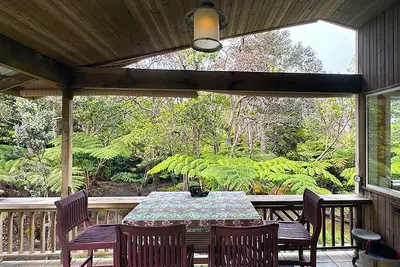 Image de Maile Treehouse in Volcano, Hawaii is \"Magical! \"