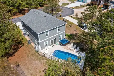 Image de Beachin' Awesome: Saltwater Pool, Spa, Soundside