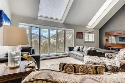 Image de Huge condo in Keystone, sleeps 14, great location